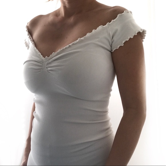 πΌπΈ Marciano Womenβs Top πΈπΌ